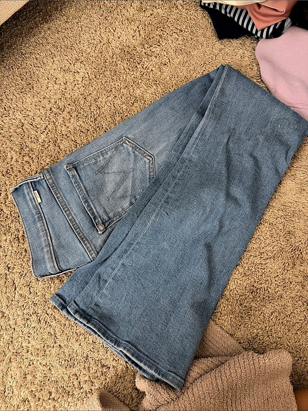 MOTHER The Outsider Sneak Women's Flare Jeans in Blue